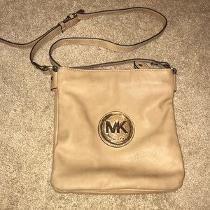 Micheal Kors purse